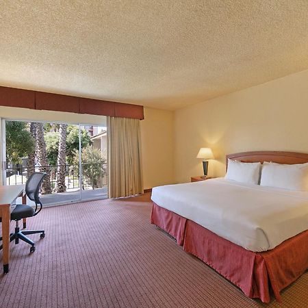 'לונג ביץ Golden Sails Hotel מראה חיצוני תמונה